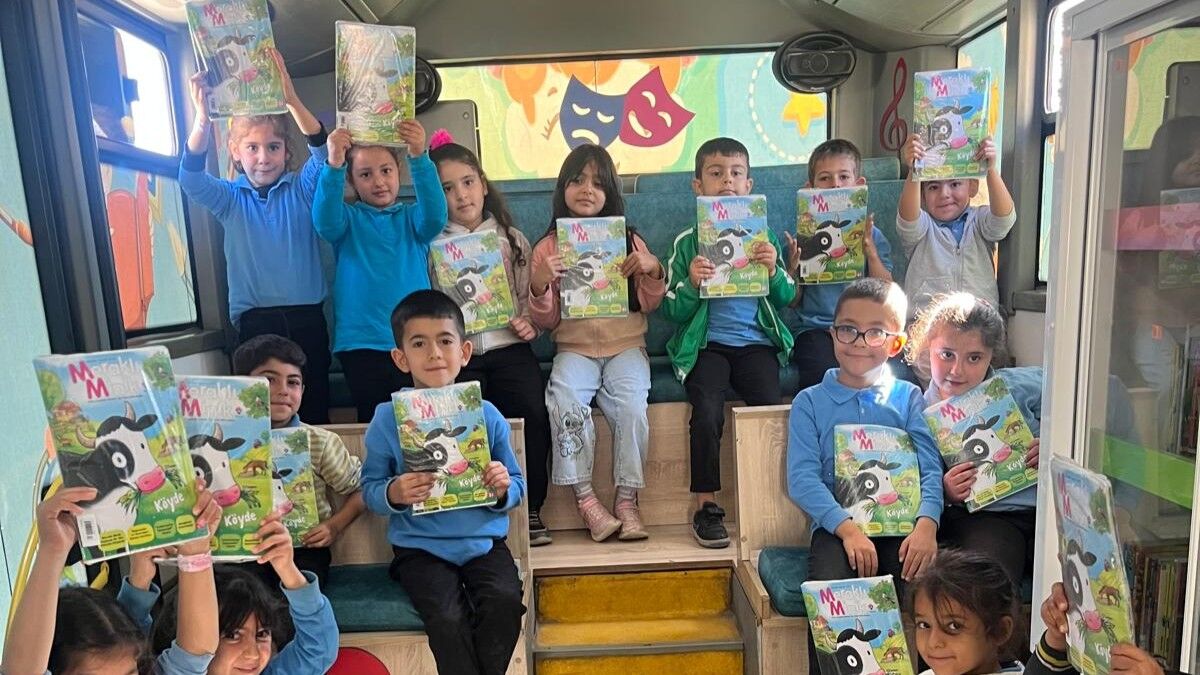Mobil Çocuk Kütüphanesi (3)-2