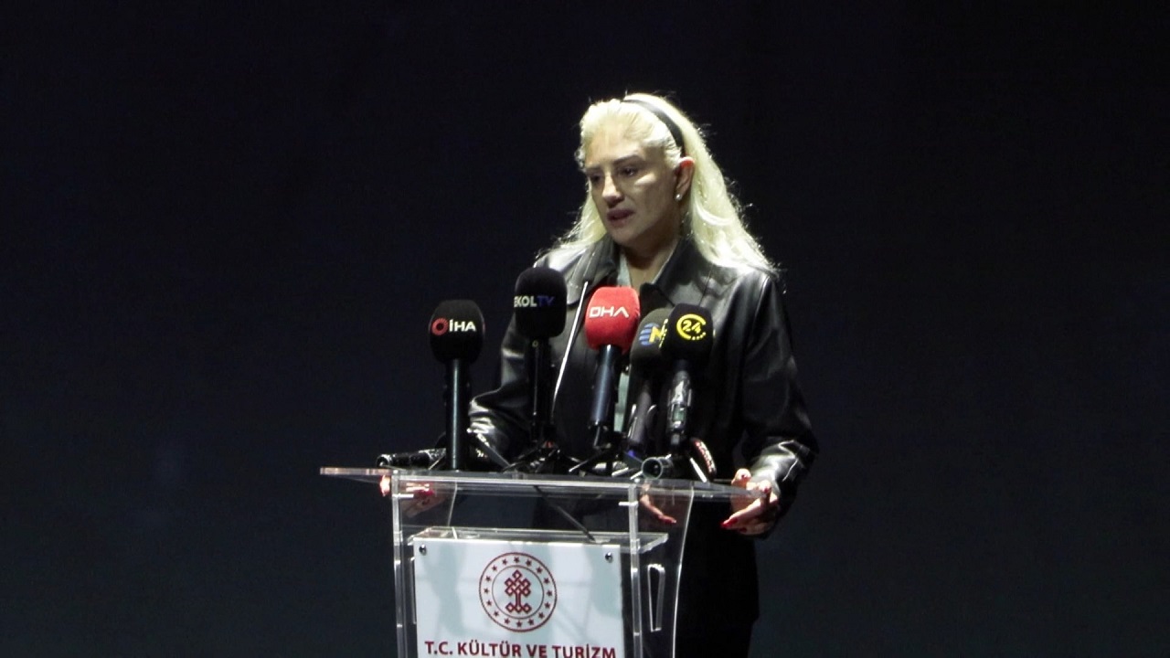 Muazzez Abacı Için Akm’de Veda Töreni Düzenlendi “Bir Müzik Abidesiydi” (2)