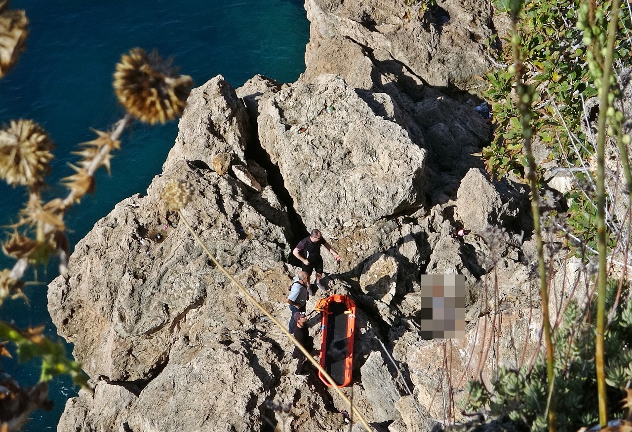 Antalya’da Falezlerdeki Şüpheli Ölümde Dikkat Çeken Gelişme Gözaltına Alınan Iki Kişi Serbest Bırakıldı (2)