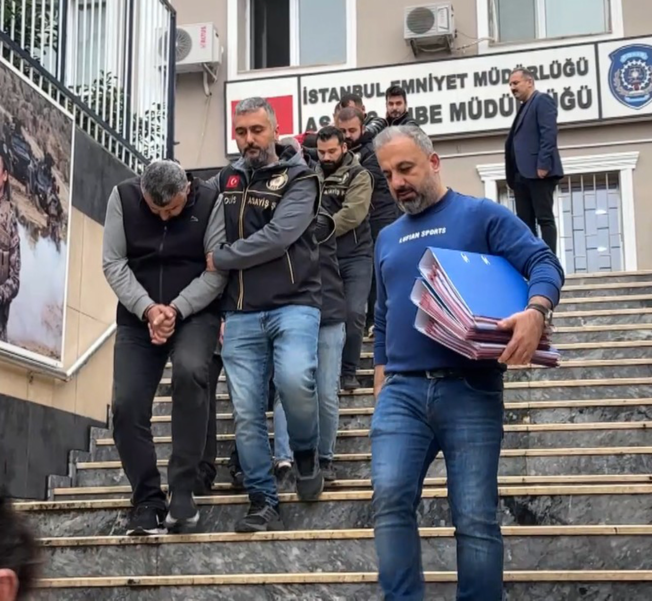 Hurda Otobüsleri Tamirli Gibi Sattılar 27 Kişilik Çete Çökertildi (10)