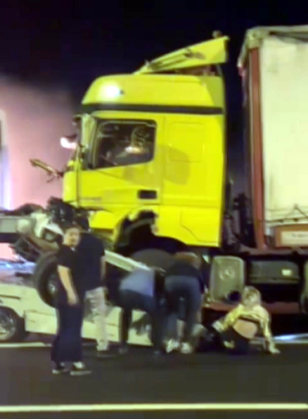 I R E M’ I N B A C A K L A R I N I K A Y B E T T I G I K A Z A Y A N E 1052805 312365