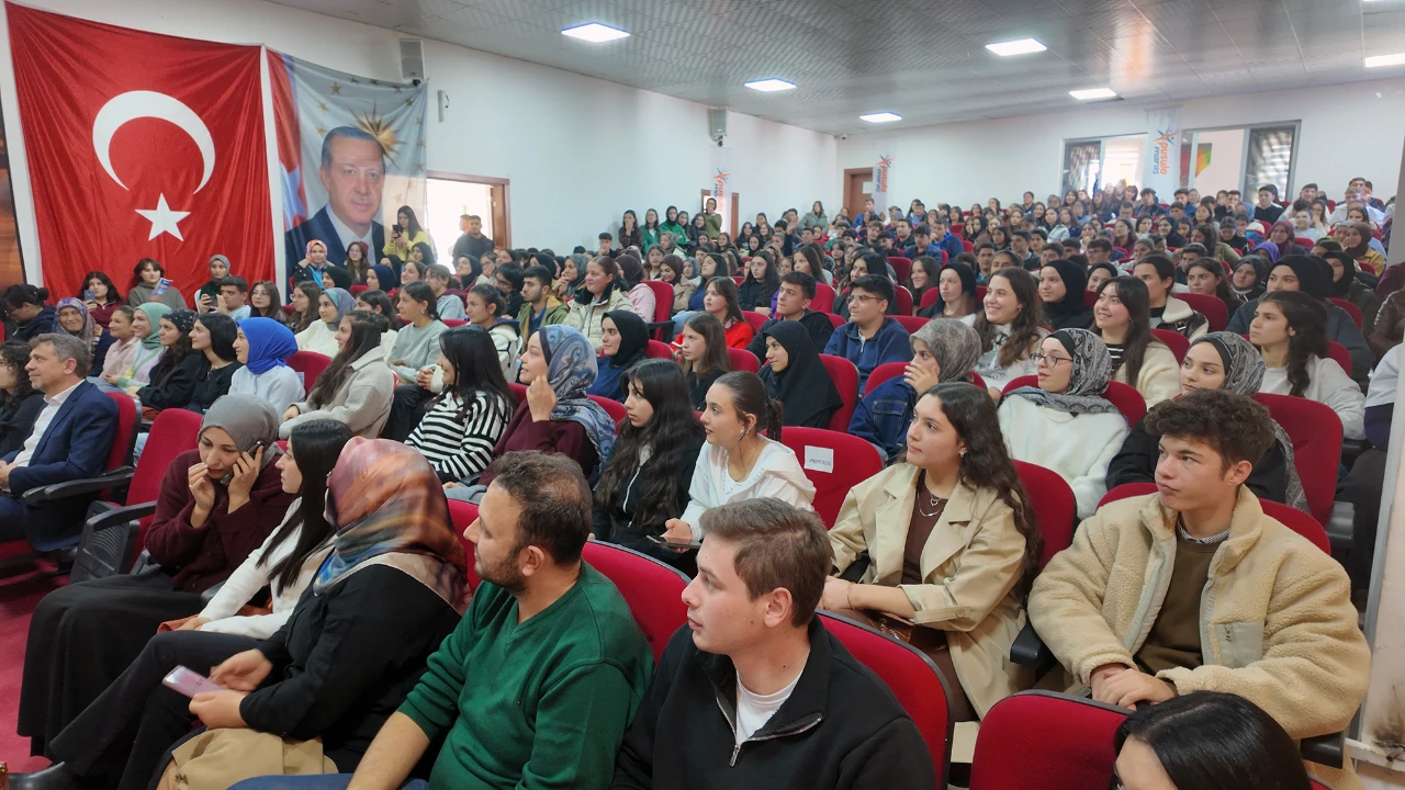 Kahramanmaraş Motivasyon Günleri Afşin’de Gençlerle Buluştu (1)