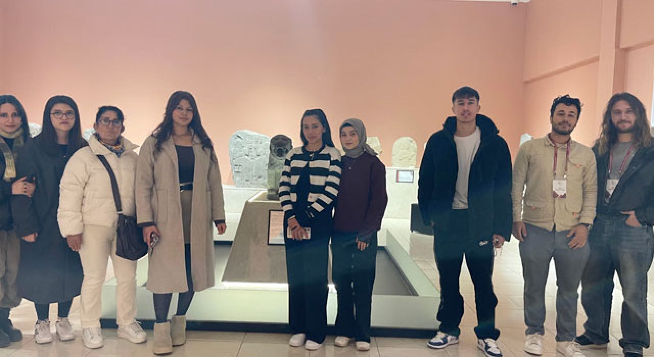 Kahramanmaraş Müzesi’ne Arkeoloji Öğrencilerinden Eğitim Gezisi