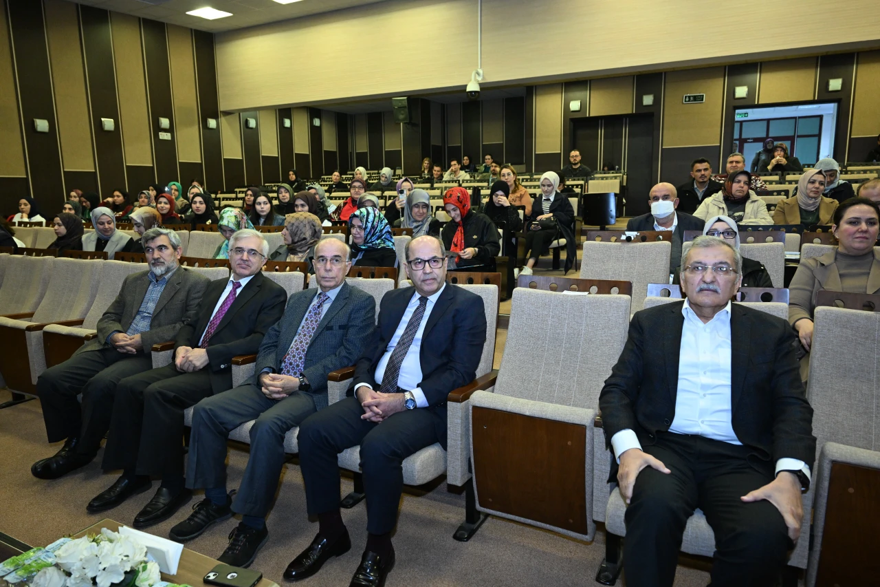 Kahramanmaraş Sütçü İmam Üniversitesi'nde Hüsn I Hat Sohbeti (1)