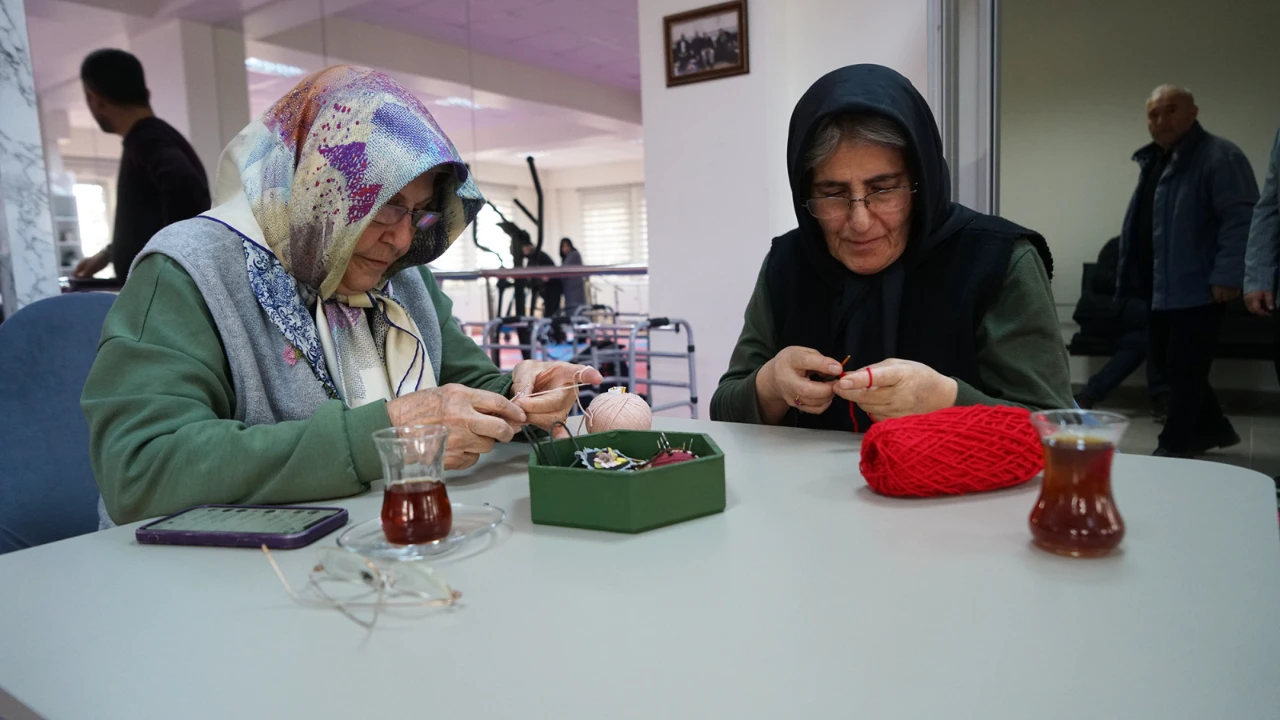 Kahramanmaraş’ta 938 Yaşlıya Sıcak Yemek, Sağlık Ve Bakım Desteği (5)