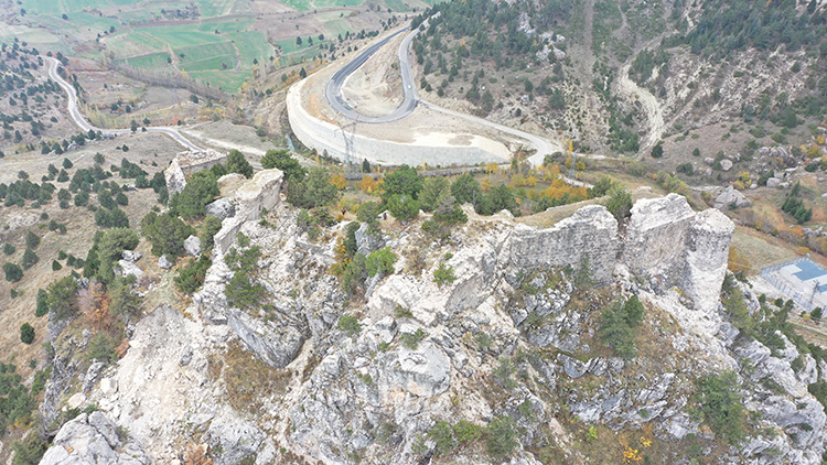 Kahramanmaraş’ta Bin Yıllık Tarih Kayalıkların Arasında Gizleniyor (4)