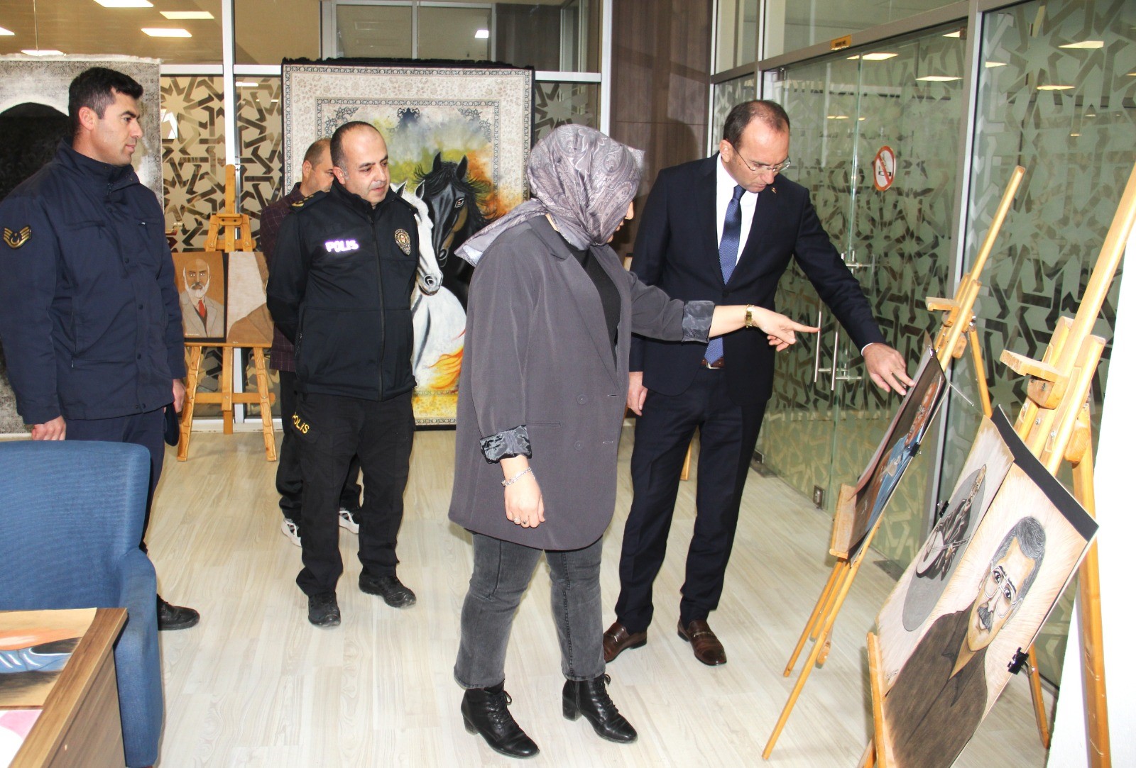 Kahramanmaraş'ta Bir Ev Hanımının Sanat Yolculuğu Sergiye Dönüştü (2)