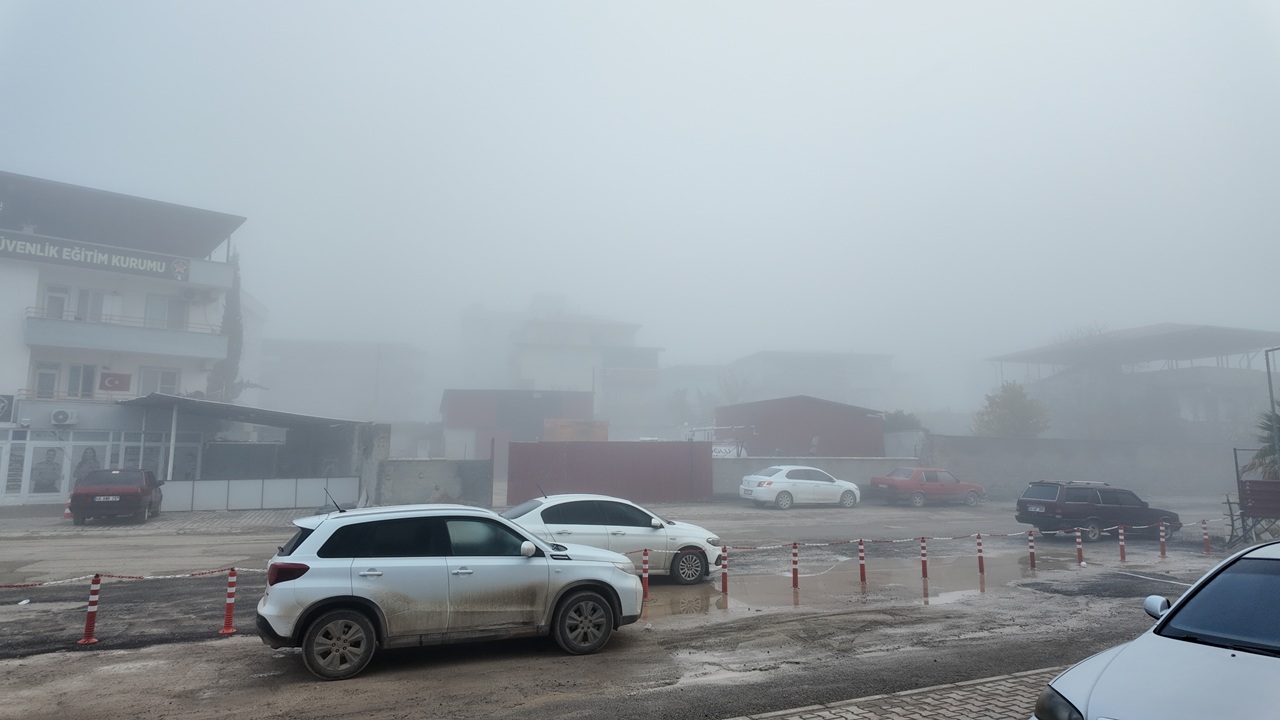 Kahramanmaraş’ta Görüş Sıfıra Yaklaştı Yoğun Sis Trafiği Felç Etti (3)