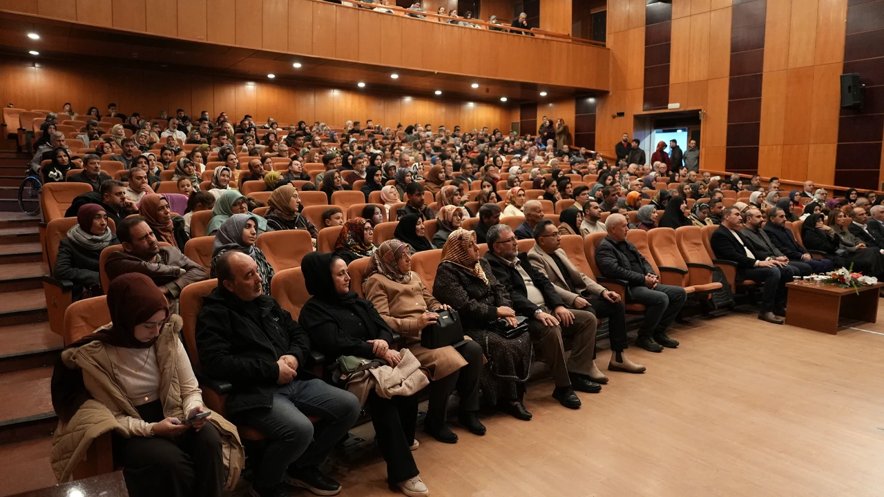 Kahramanmaraş’ta Hz. Mevlâna Vuslatının 752. Yılında Sema Töreniyle Anıldı (7)