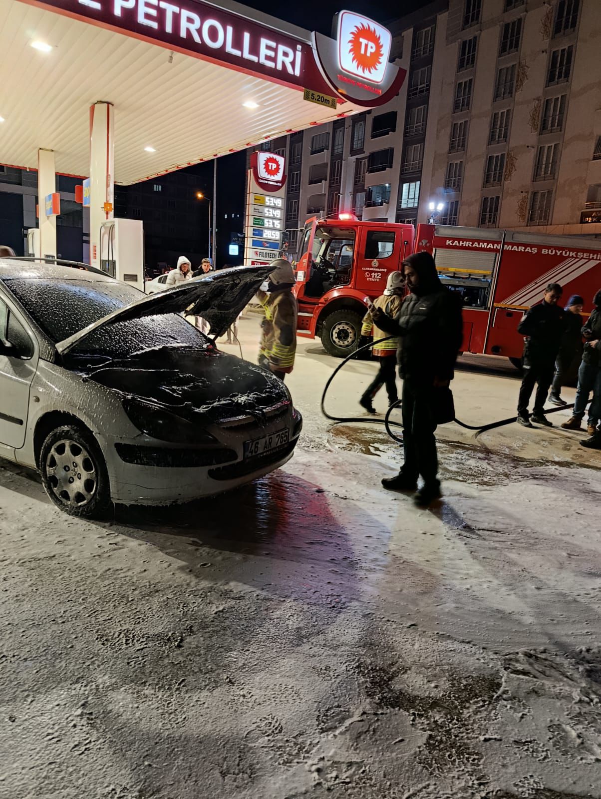 Kahramanmaraş'ta Petrol Yüklü Araca Itfaiye Müdahalesi Faciayı Önledi