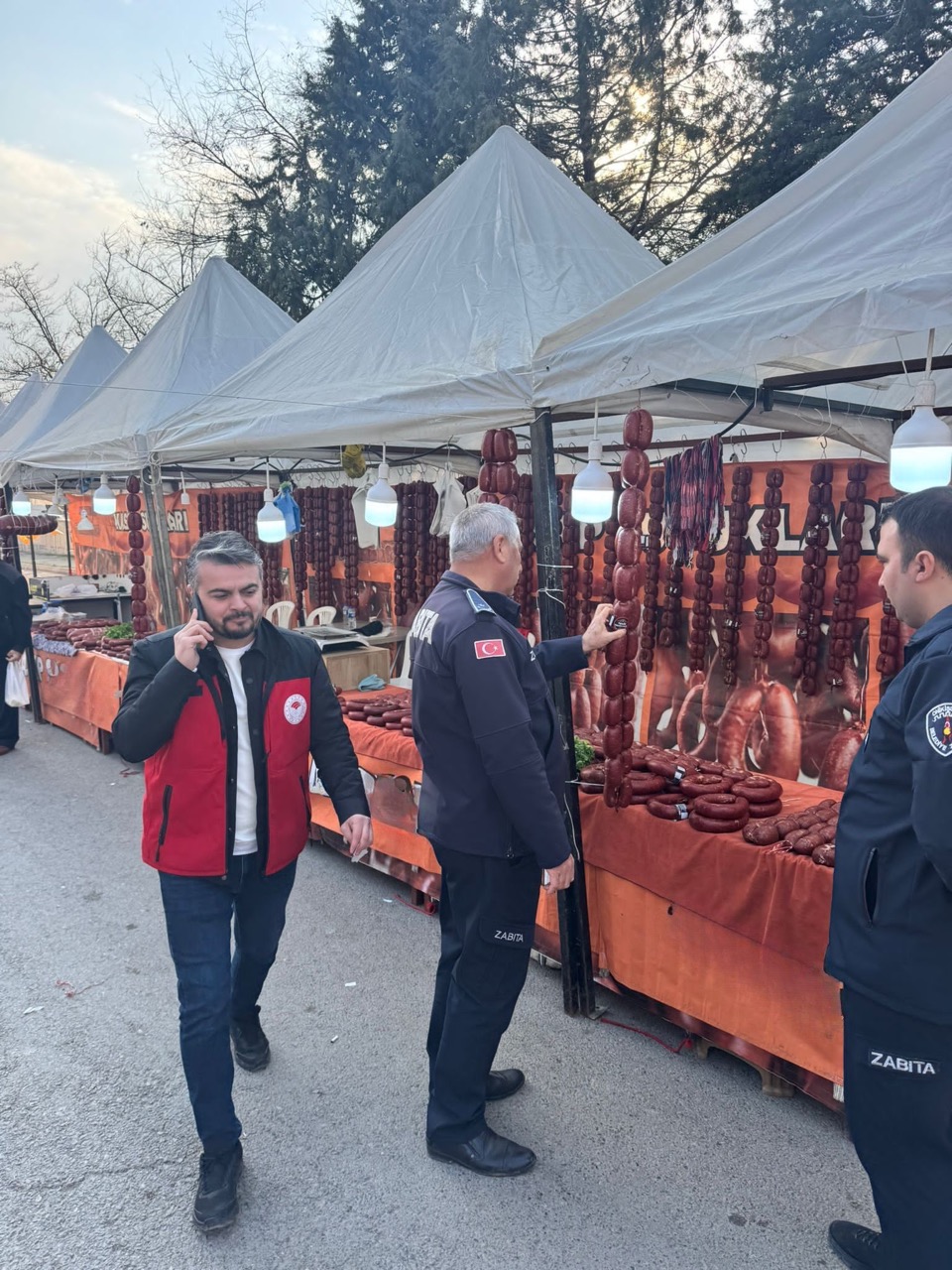 Onikişubat Belediyesi Zabıtası, Tarihi Geçmiş 850 Kilogram Sucuk Ele Geçirdi4