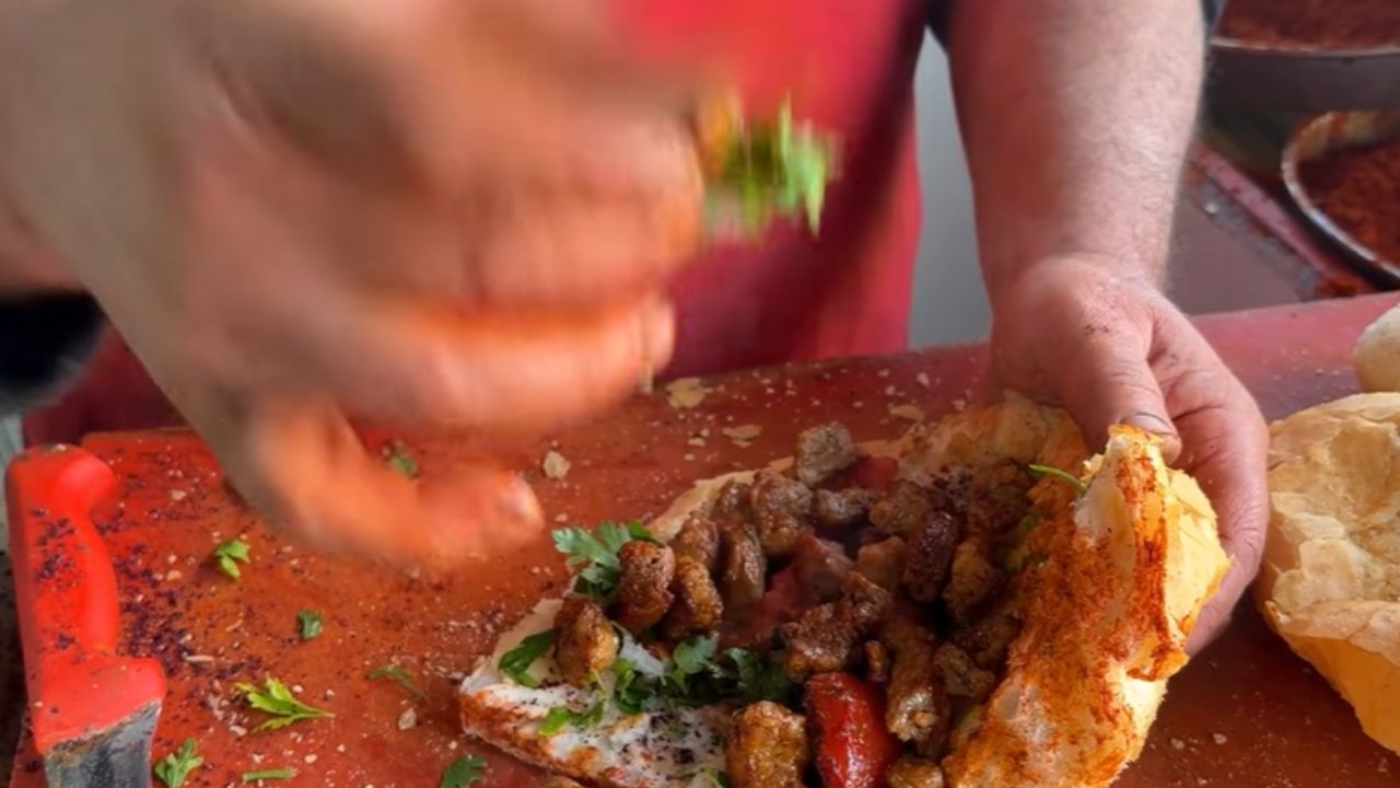 Orkun Işıtmak Kahramanmaraş’ta Şok Yaşadı “Hayatımın En Kötü Yemeği” (2)