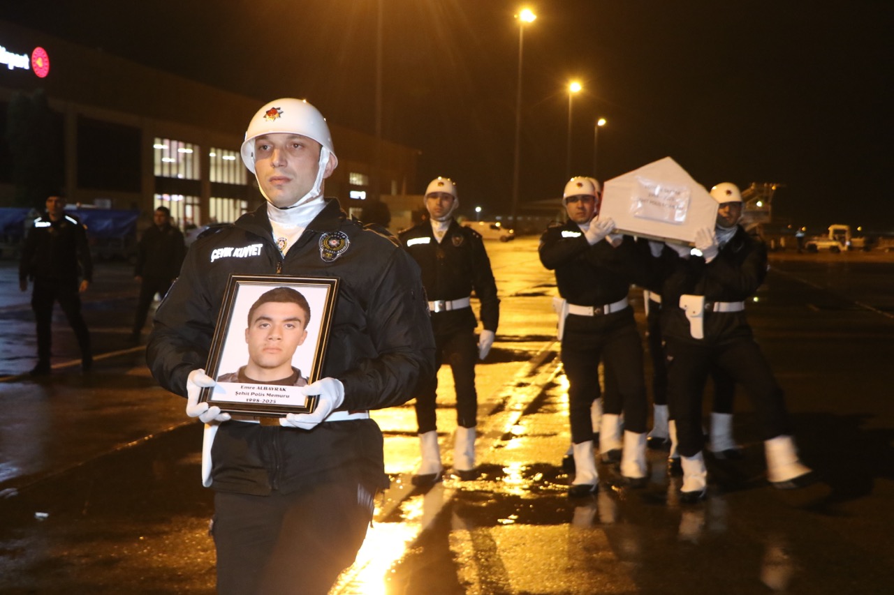 Şehit Polis Emre Albayrak’ın Cenazesi Samsun’a Getirildi2