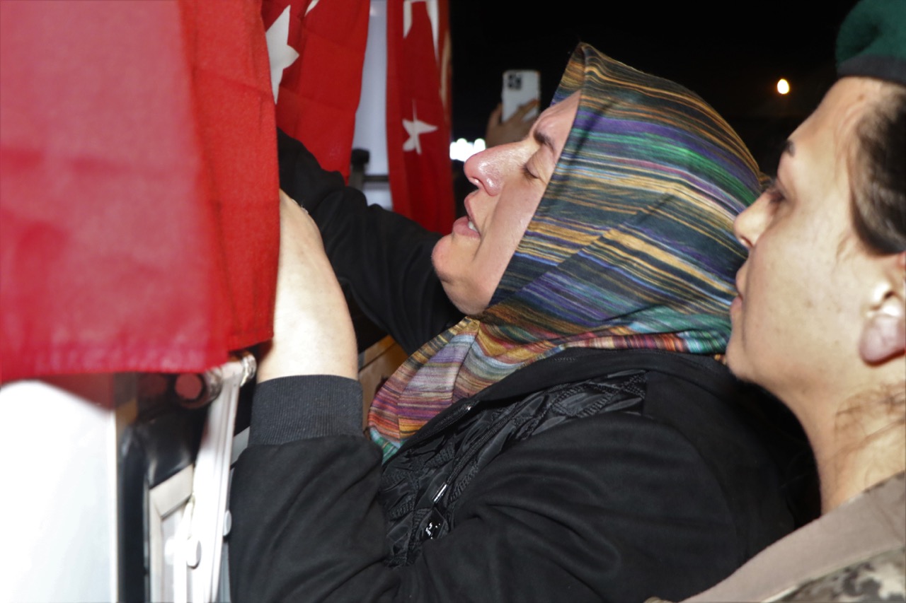 Şehit Polis Emre Albayrak’ın Cenazesi Samsun’a Getirildi4