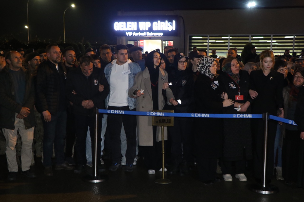 Şehit Polis Emre Albayrak’ın Cenazesi Samsun’a Getirildi8