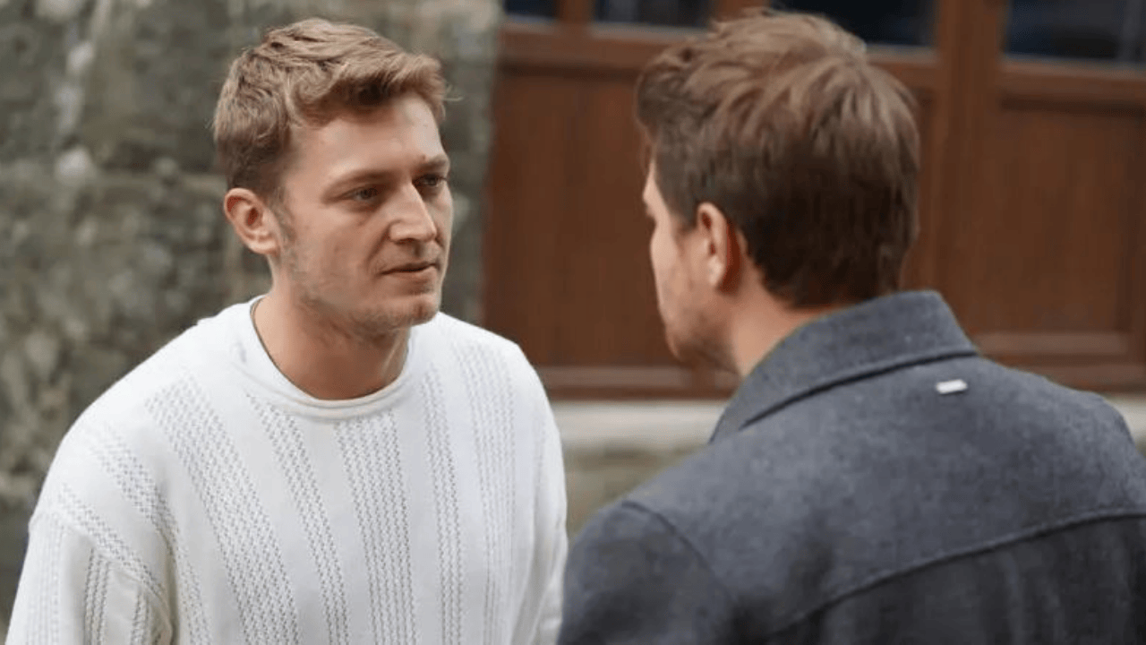 Taşacak Bu Deniz 11. Bölümde Esme Adil’i Seçiyor! Adil, Şerif’ten Esme’yi Kurtarabilecek Mi (10)