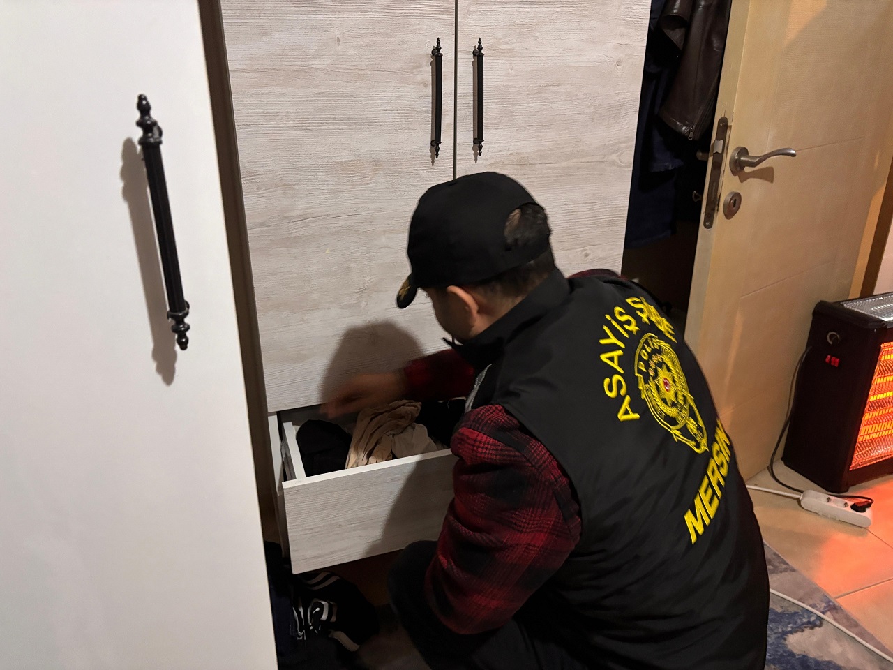 Yabancı Kadınları Tuzağa Düşürdüler! 3 Kişi Tutuklandı (1)