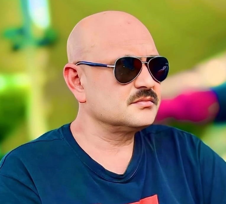 52 Yaşındaki Adam Mezarlıkta Ağaca Asılı Bulundu-1