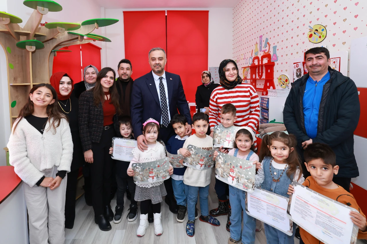 Başkan Toptaş’a Karne Gününde Miniklerden Doğum Günü Sürprizi! (10)