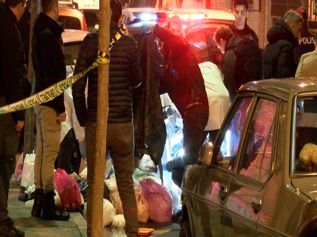 Çöp Konteynerinde Başsız Kadın Bedeni Bulundu