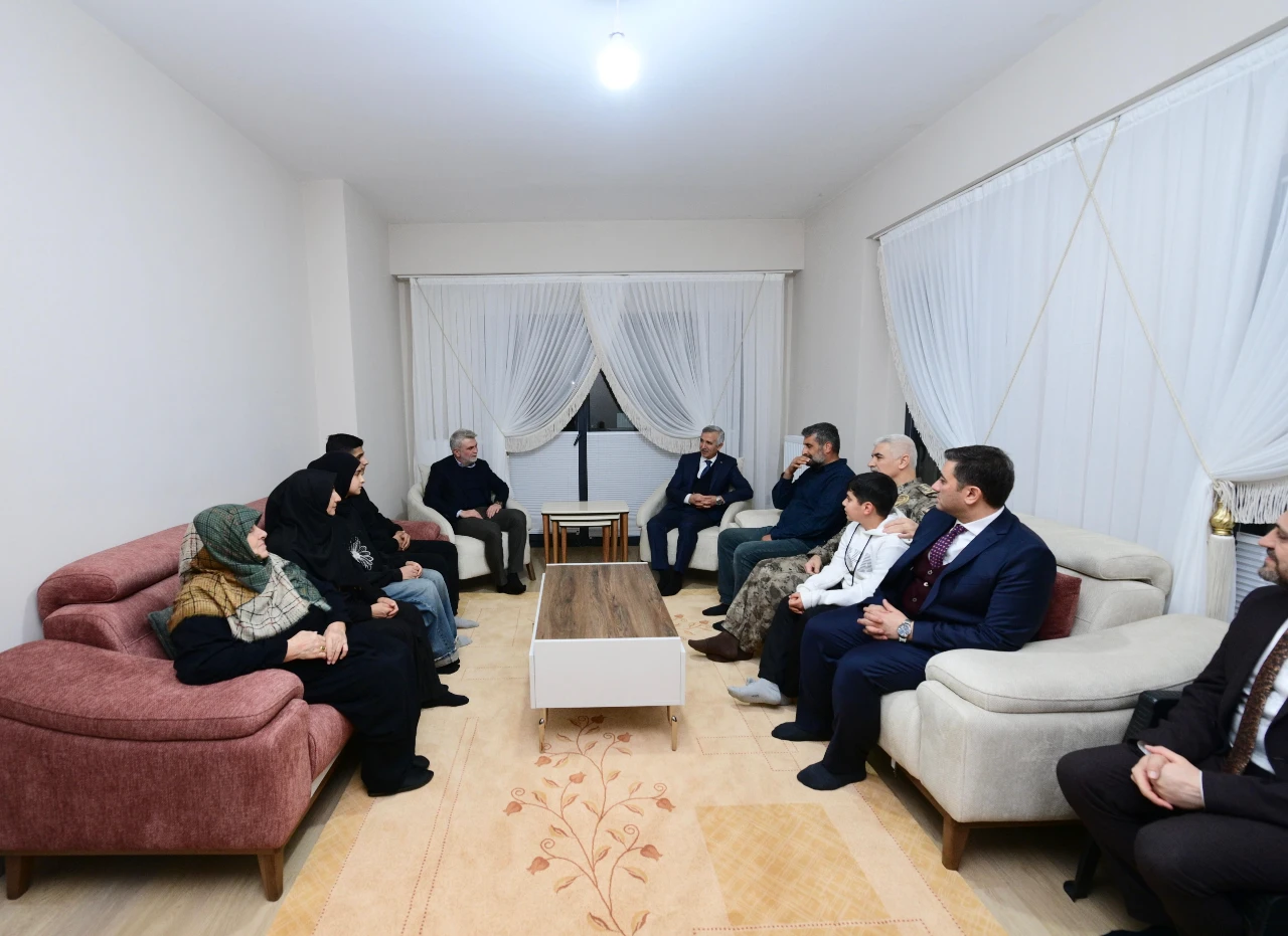 Görgel Ve Ünlüer Yılbaşı Gecesi Sahada Denetim Yaptı (10)