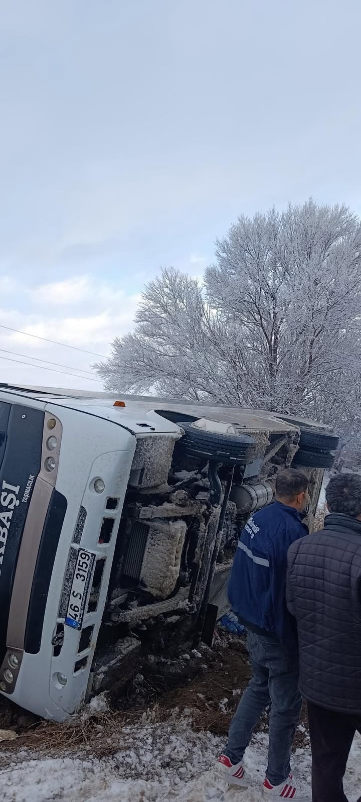 Kahramanmaraş’ta 23 Kişiyi Taşıyan Işçi Servisi Devrildi (2)