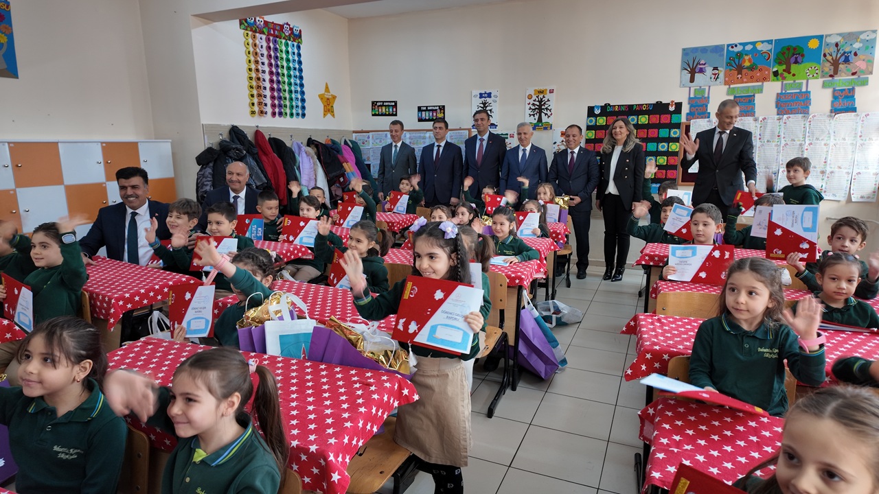 Kahramanmaraş’ta 275 Bin 695 Öğrenci Karnelerini Aldı (1)