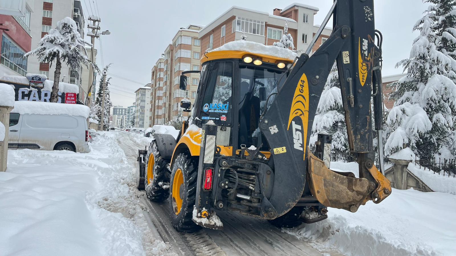 Kahramanmaraş’ta 28 Iş Makinesiyle Destek Geldi1