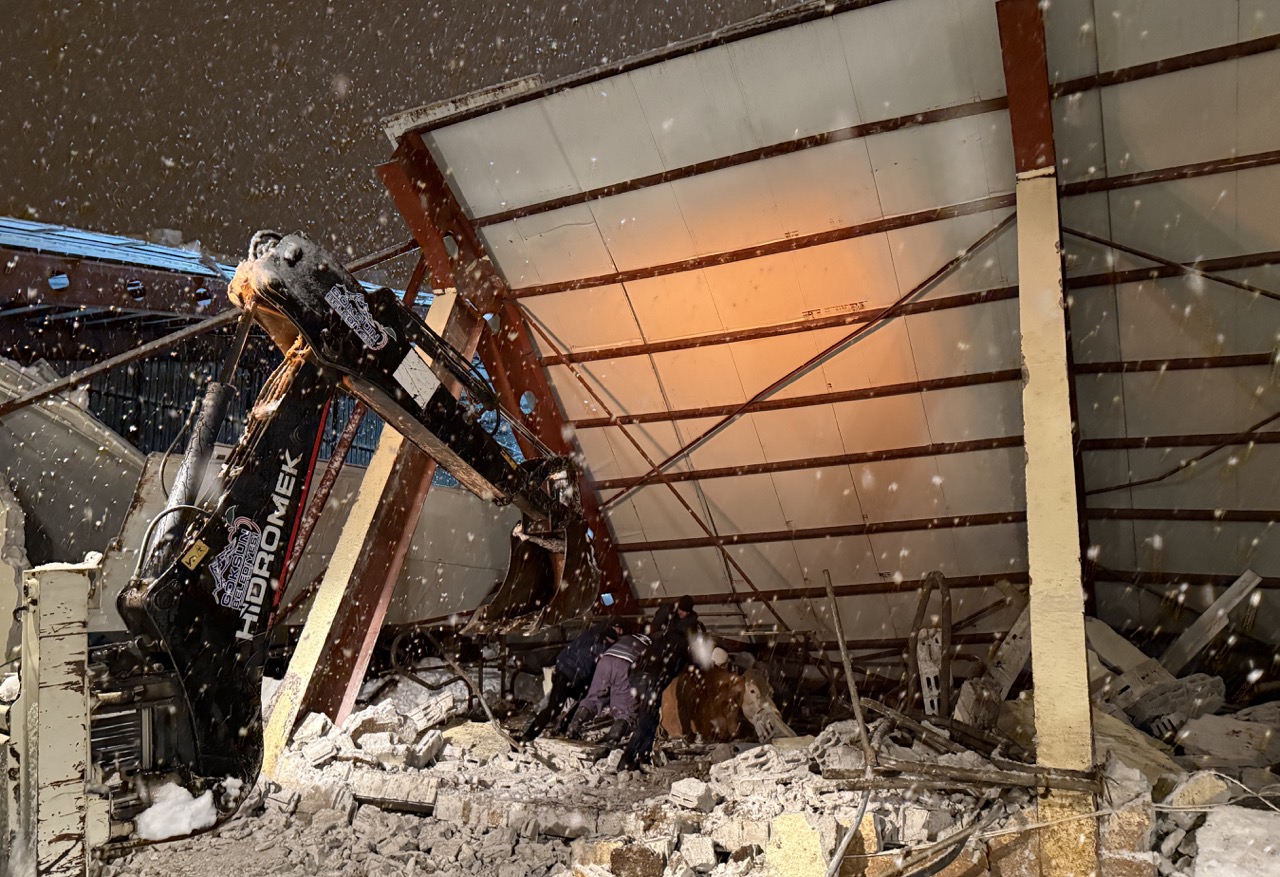 Kahramanmaraş’ta Ahır Çöktü, 18 Büyükbaş Hayvan Telef Oldu2