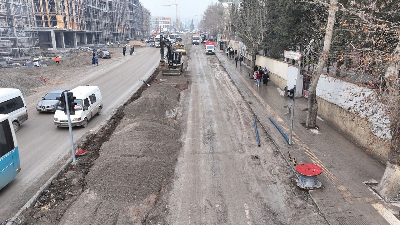 Kahramanmaraş'ta Azerbaycan Bulvarı’nda Asfalt Öncesi Hazırlıklar Başladı2