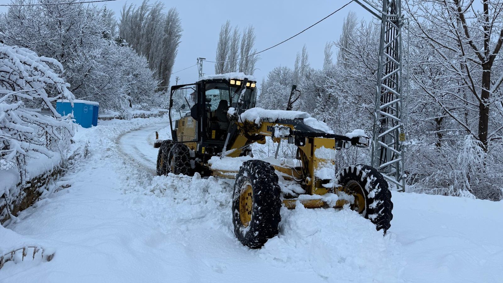 Kahramanmaraş’ta Beklenen Kar Yağışı Başladı Ekipler Sahada Seferber! (2)
