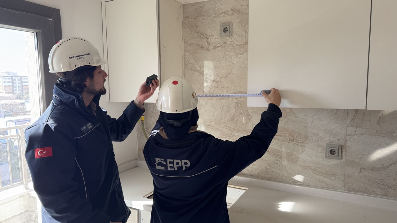 Kahramanmaraş’ta Depremzede Mimar Ünzile Çolak Mahallesini Yeniden İnşa Ediyor (4)