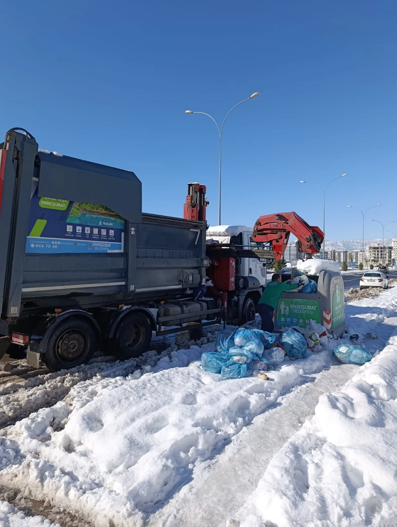 Kahramanmaraş'ta Don Ve Buzlanmaya Karşı Belediyeden Önlem Yağmuru! (7)