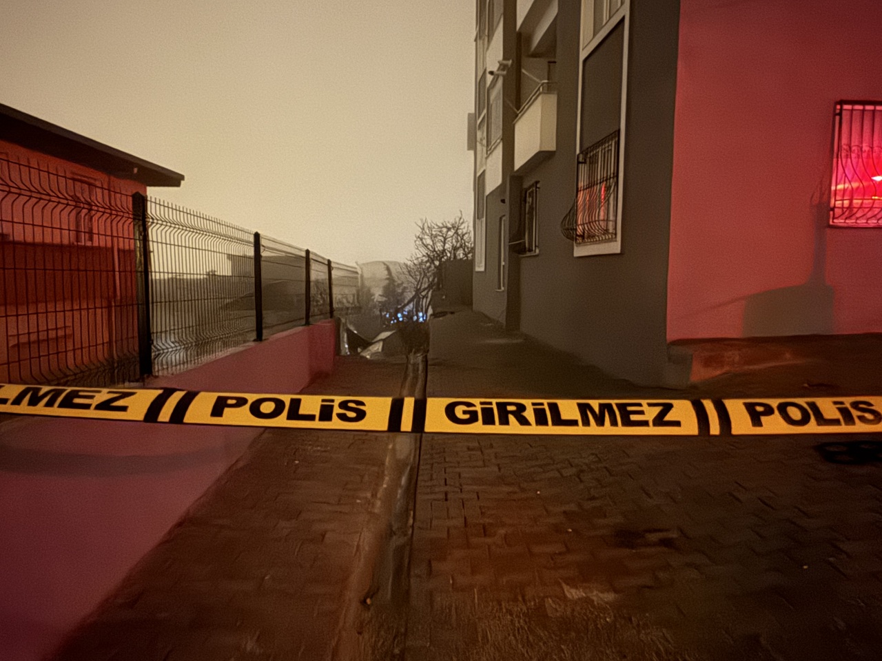 Kahramanmaraş’ta İstinat Duvarı Çöktü! Dulkadiroğlu’nda 2 Bina Boşaltıldı (1)