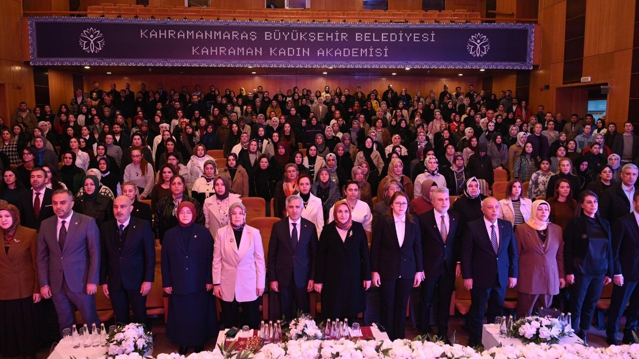 Kahramanmaraş’ta Kadınlara Özel Dijital Eğitim Modeli Tanıtıldı (3)