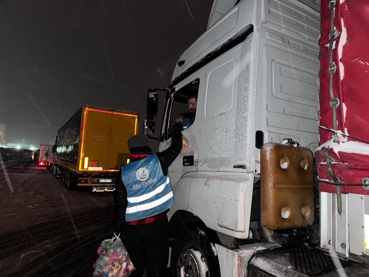 Kahramanmaraş’ta Kar Etkili Oldu, Ülkü Ocakları Sahaya Indibüyük Whatsapp Image 2026 01 23 At 11.44.35