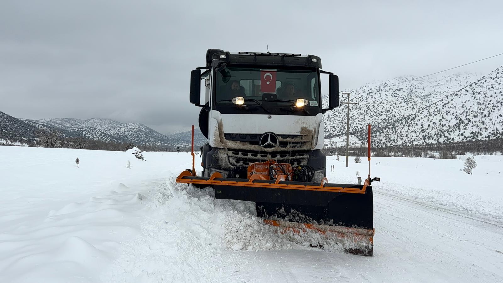 Kahramanmaraş’ta Karın En Yoğun Olduğu Ilçede Yollar Açık Tutuluyor2