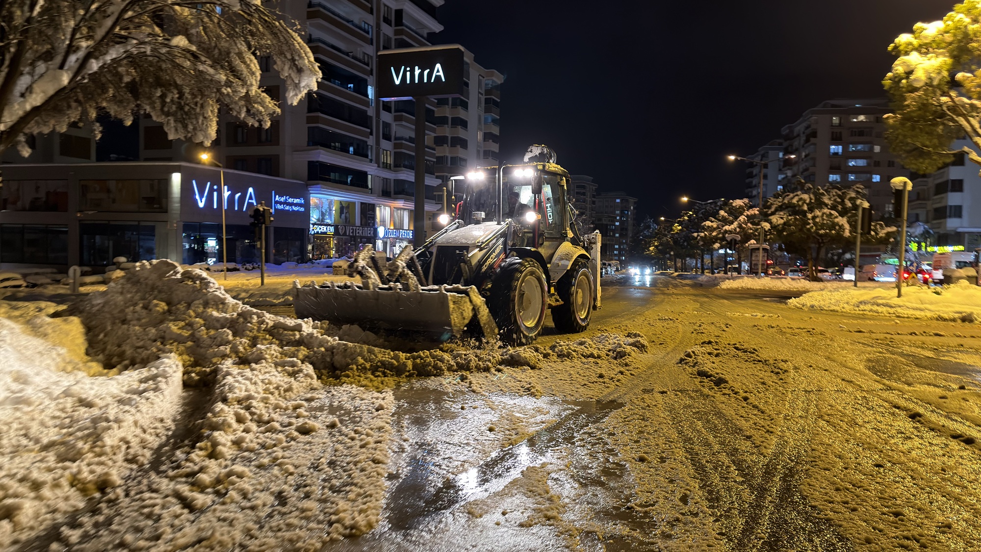 Kahramanmaraş’ta Karla Mücadele 724 Devam Ediyor (3)-1