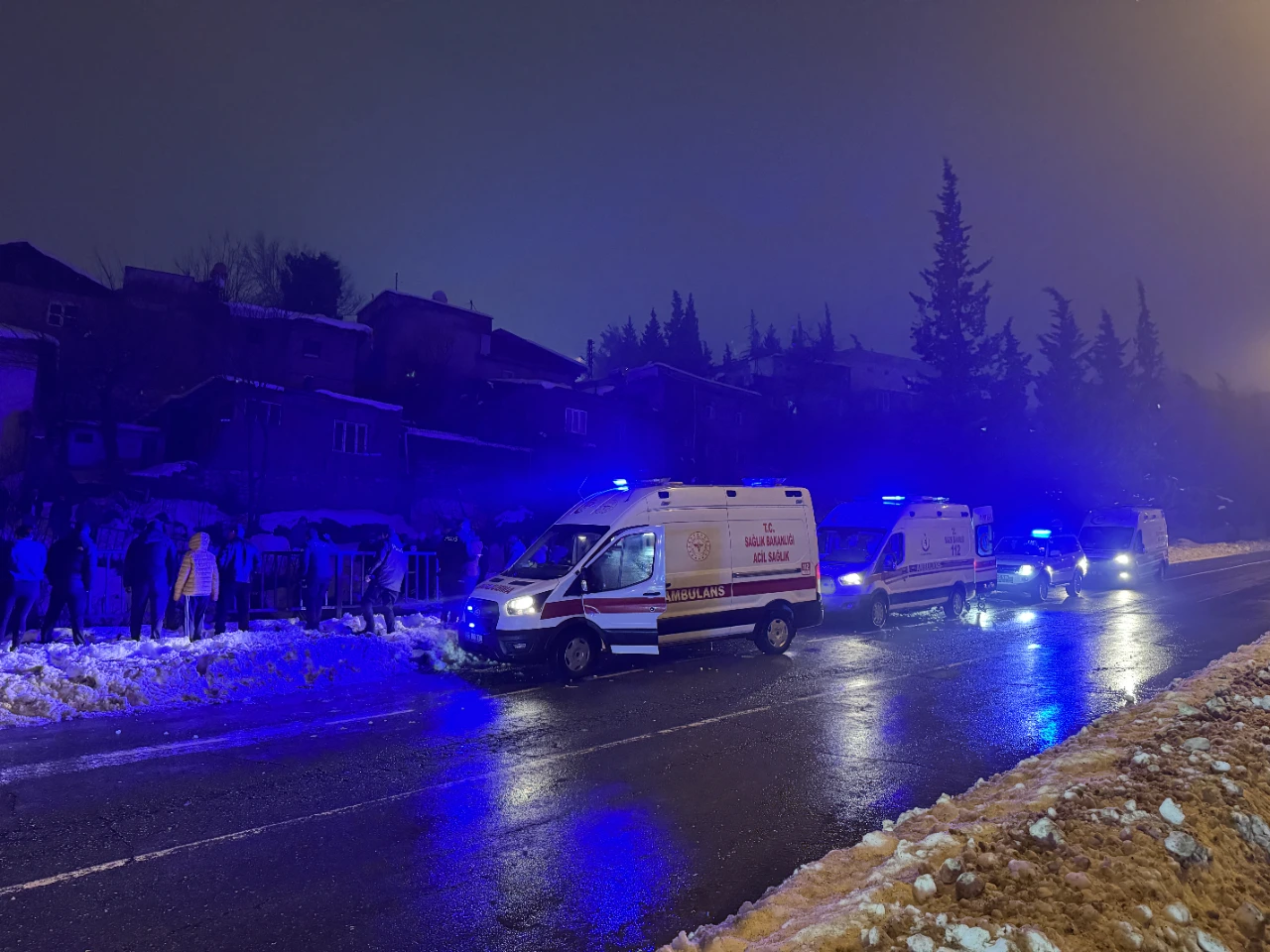 Kahramanmaraş’ta Köprüden Uçan Otomobil Kazasında Genç Can Verdi (2)