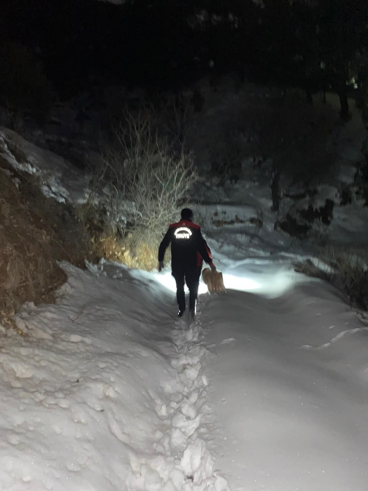 Kahramanmaraş’ta Mahsur Kalan Aileye Itfaiyeden Erzak Desteği1