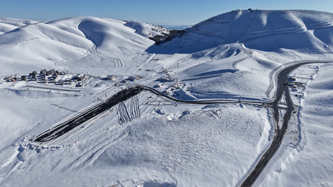 Kahramanmaraş’ta Yedikuyular Kayak Merkezi Sezonu Açtı (1)