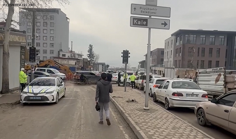 Kahramanmaraş’ta Yol Çilesi Büyüyor! Trafik Durma Noktasında1