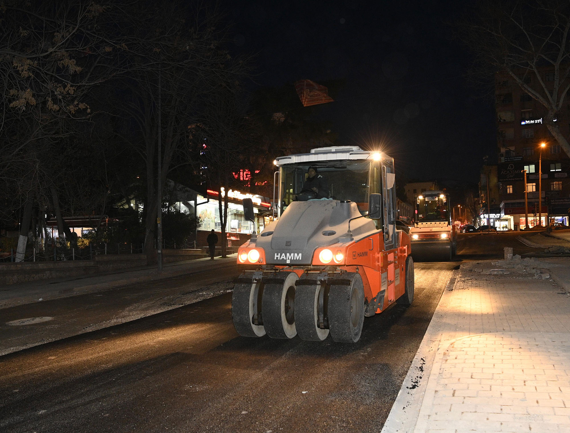 Kahramanmaraş’ta Zübeyde Hanım Bulvarında Asfalt Çalışması Başladı3-1