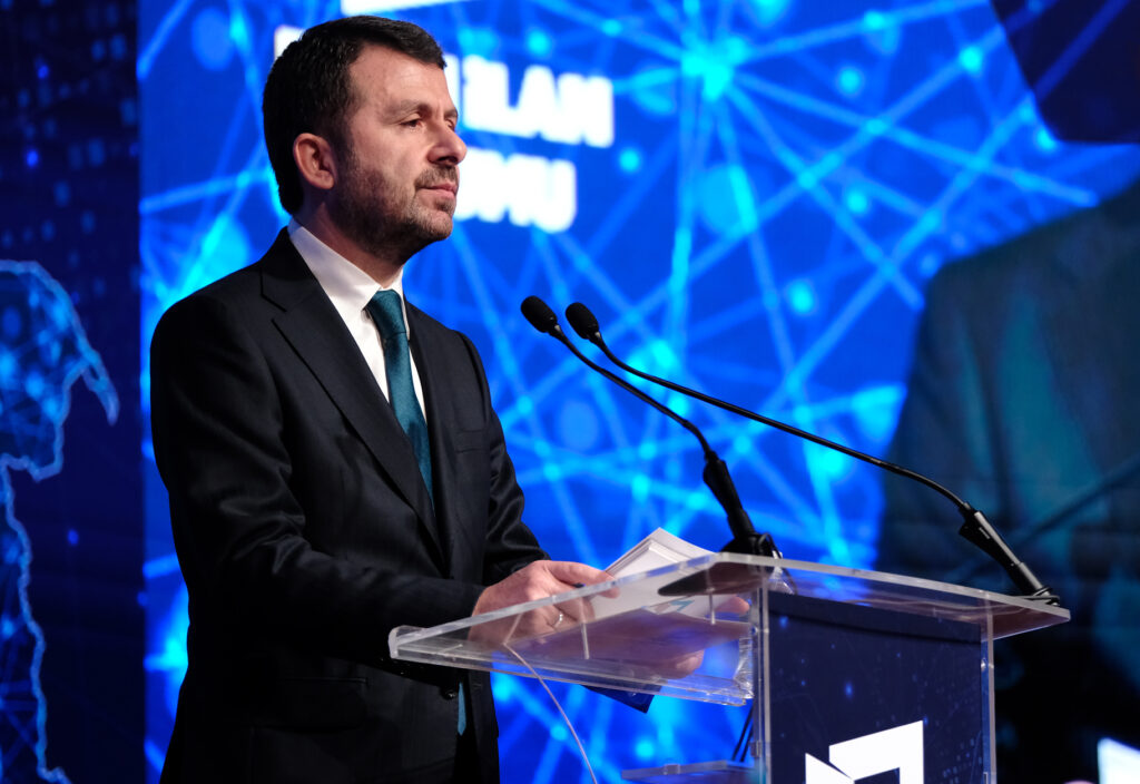 Kahramanmaraş’tan Gazeteciler Dijital Dönüşüm Paneline Katıldı-1