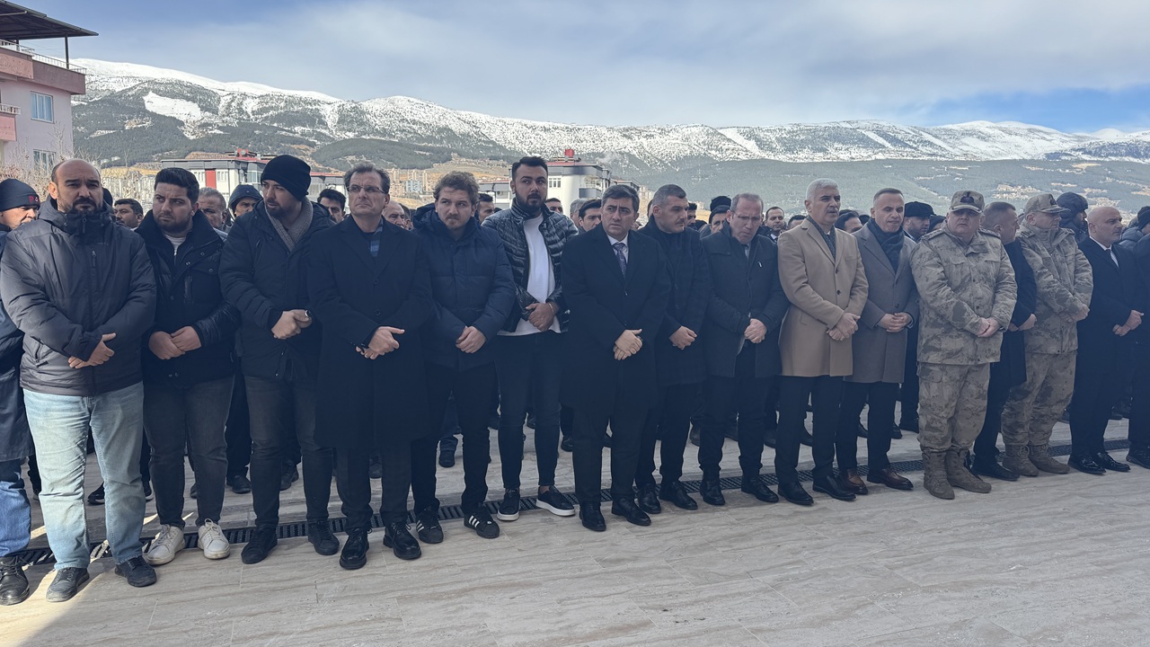 Kilis Valisi Ömer Kalaylı’nın Babası Kahramanmaraş’ta Toprağa Verildi (1)