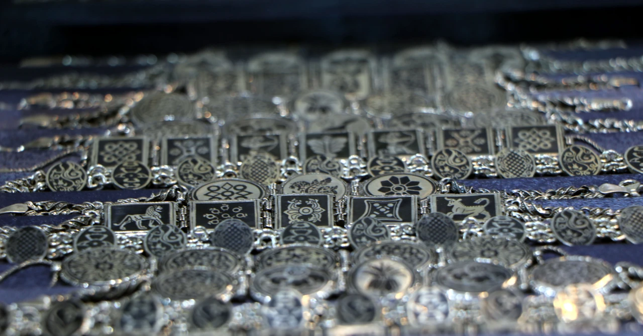 44 Yıllık Usta Savat Sanatını Gençlere Öğretiyor (10)