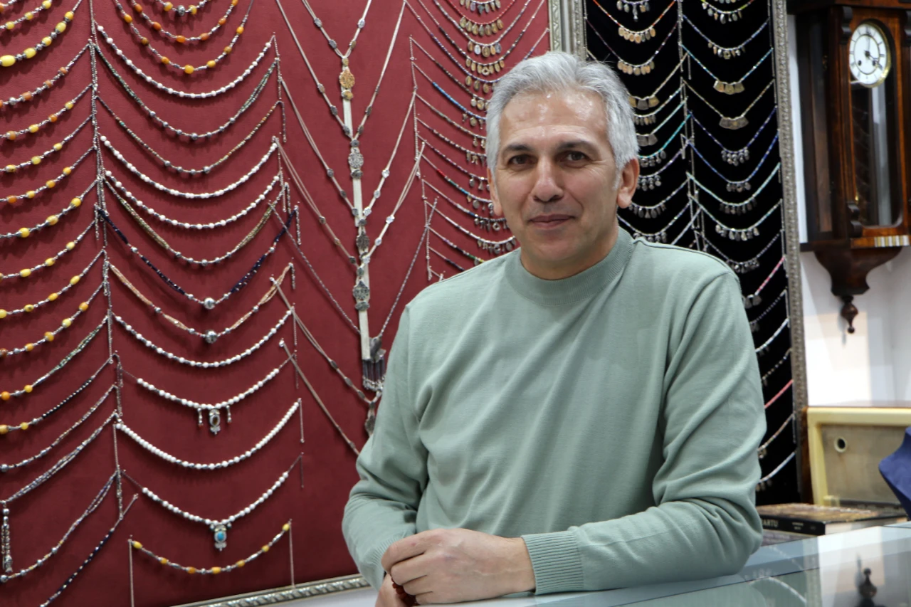 44 Yıllık Usta Savat Sanatını Gençlere Öğretiyor (3)