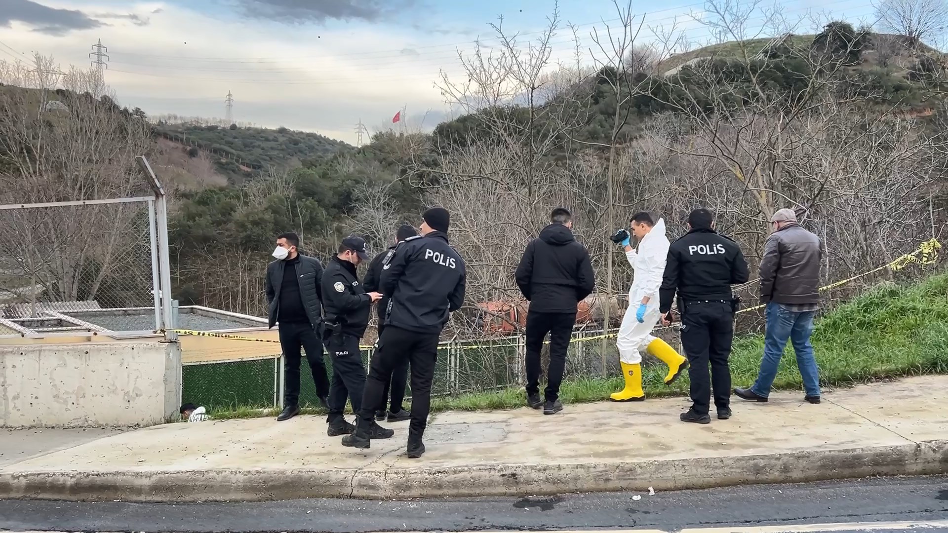 Ağaçlık Alanda Erkek Cansız Bedeni Bulundu1