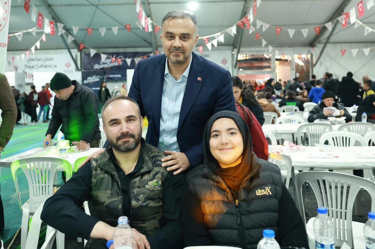 Başkan Toptaş, Ramazan’ın Bereketini Vatandaşlarla Paylaştı (2)