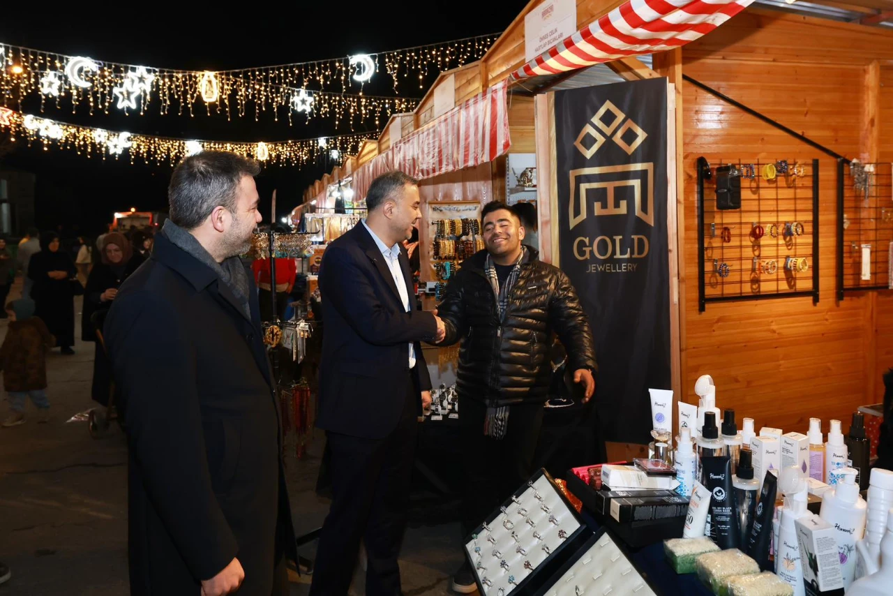 Başkan Toptaş, Ramazan’ın Bereketini Vatandaşlarla Paylaştı (5)